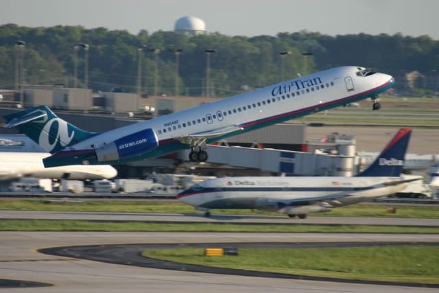 N954AT - Twin-engine aircraft