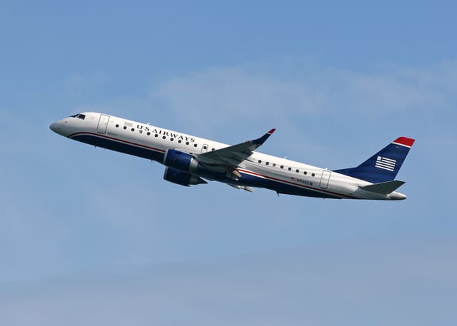 N946UW - Twin-engine aircraft