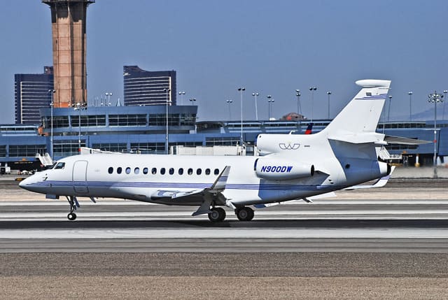 N900DW - Business jet