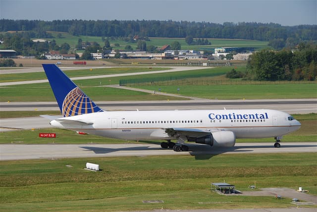 N68159 - Twin-engine aircraft