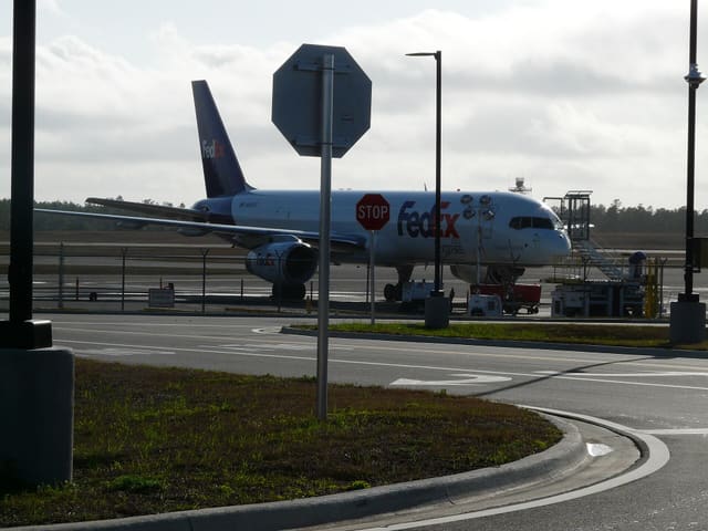 N956FD - Twin-engine aircraft