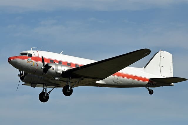 N49AG - Douglas