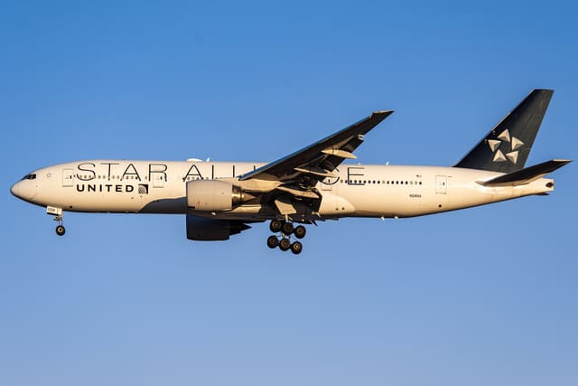 N218UA - Boeing