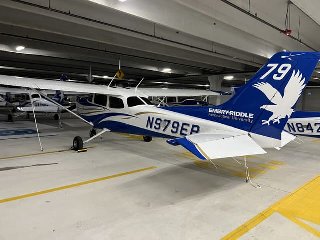 N979ER - Aircraft