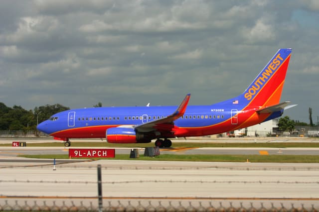 N730SW - Twin-engine aircraft
