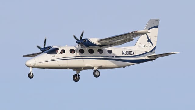 N288CA - Twin-engine aircraft
