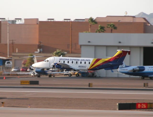 N168AZ - Twin-engine aircraft