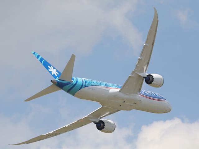 N1015X - Twin-engine aircraft