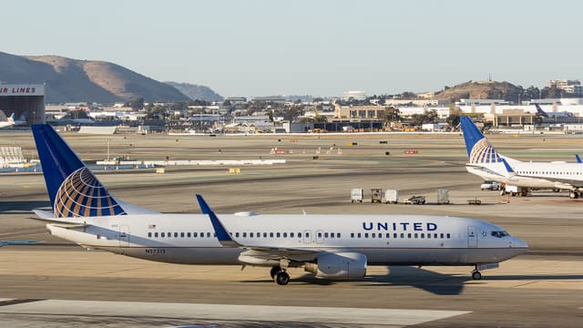 N27213 - Boeing