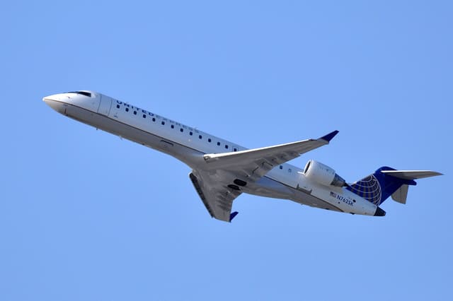 N762SK - Bombardier