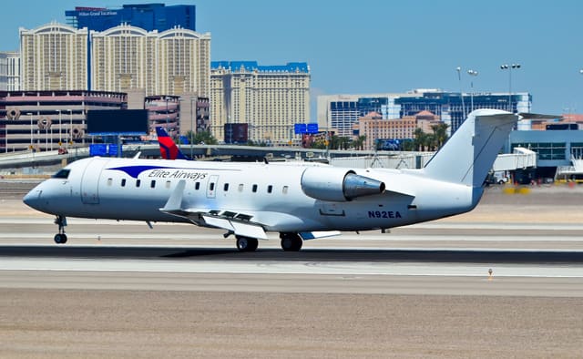 N92EA - Bombardier