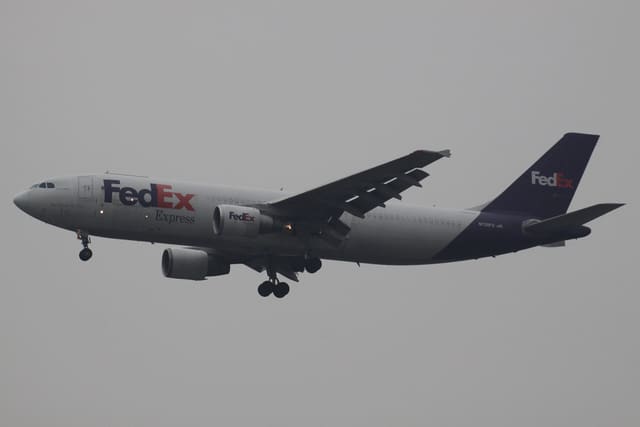 N720FD - Twin-engine aircraft
