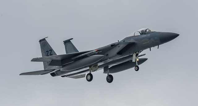  - Twin-engine aircraft
