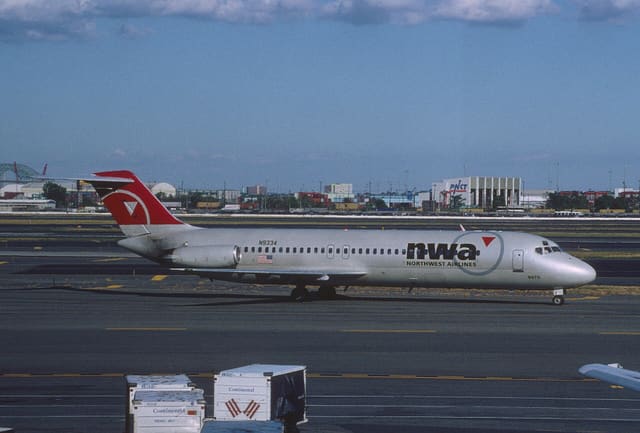 N9334 - Aircraft