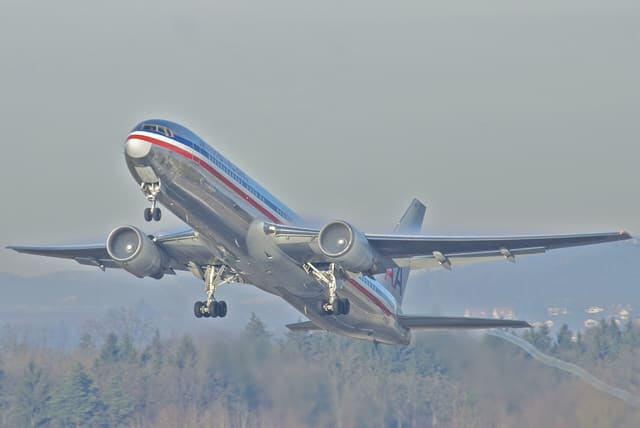 N376AN - Twin-engine aircraft