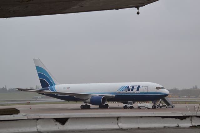 N761CX - Twin-engine aircraft