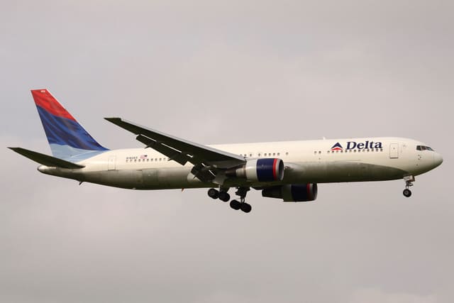 N16065 - Boeing