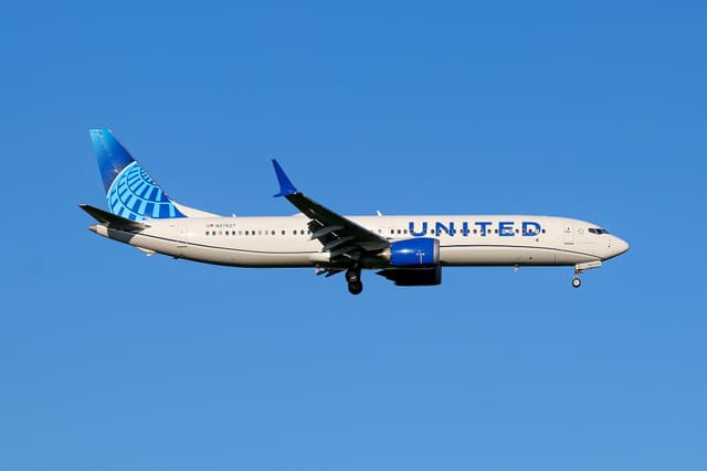 N37527 - Boeing