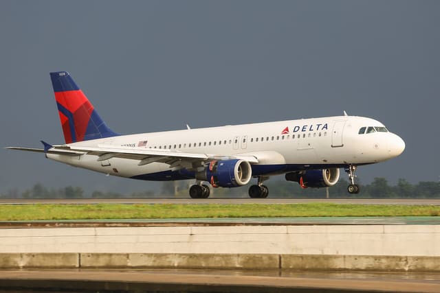 N320US - Airbus