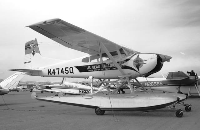 N4745Q - Cessna