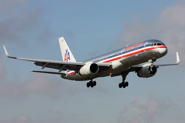 N668AA - Boeing