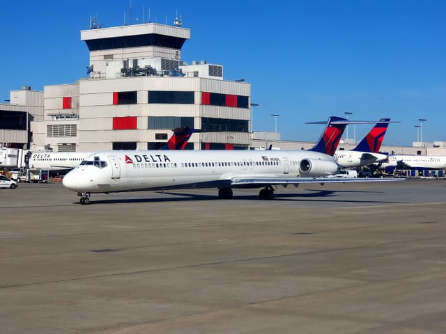 N936DL - Douglas