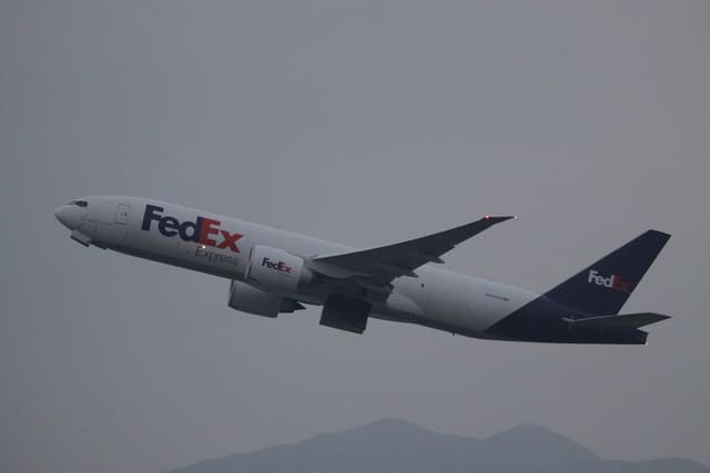 N886FD - Twin-engine aircraft