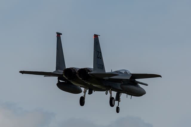  - Twin-engine aircraft