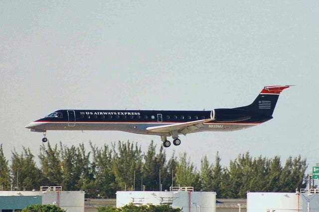 N825MJ - Embraer