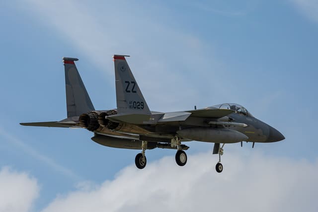  - Twin-engine aircraft