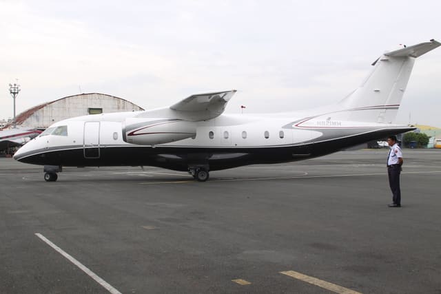 N821MW - Business jet