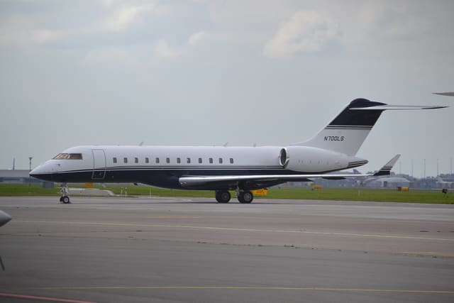 N700LS - Business jet