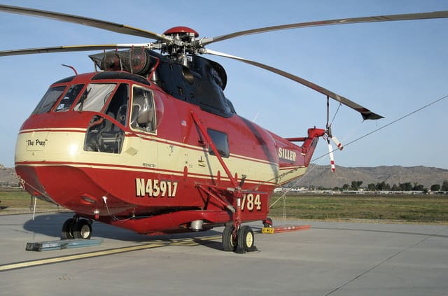 N45917 - Helicopter