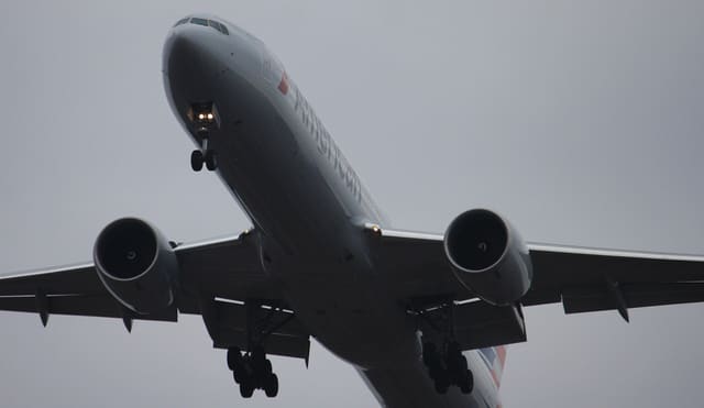 N728AN - Twin-engine aircraft