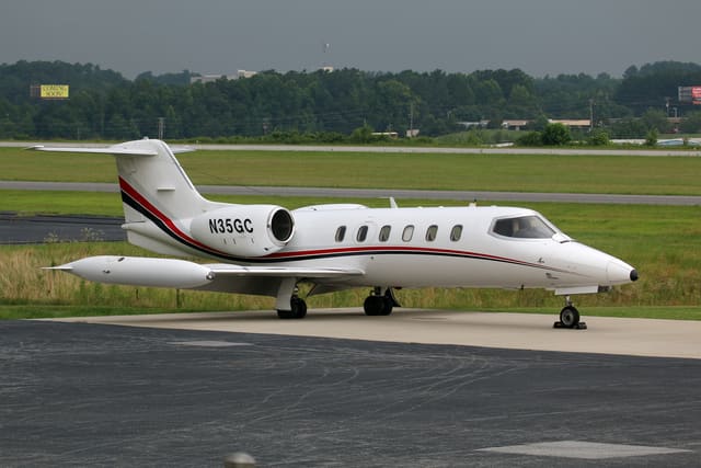 N35GC - Business jet