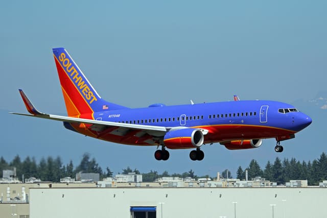 N7704B - Boeing