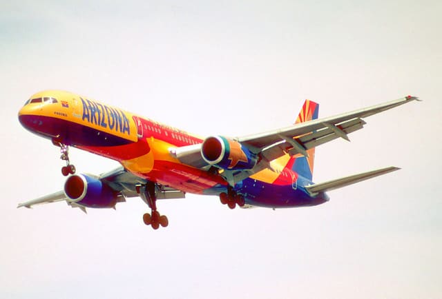 N901AW - Twin-engine aircraft