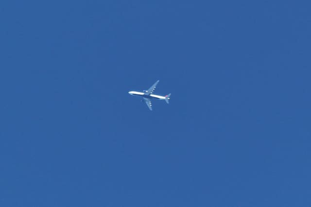 N817NW - Twin-engine aircraft