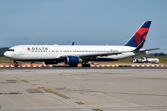 N16065 - Boeing