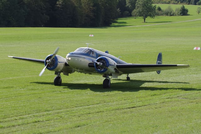 N45SK - Twin-engine aircraft