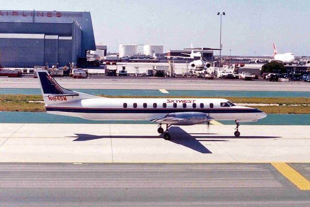 N184SW - Twin-engine aircraft