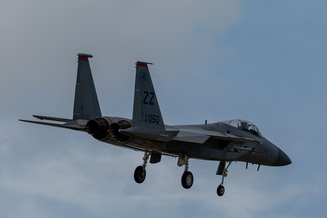  - Twin-engine aircraft