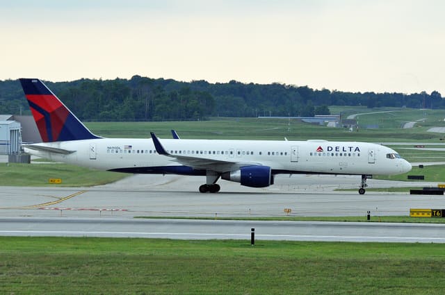 N690DL - Boeing
