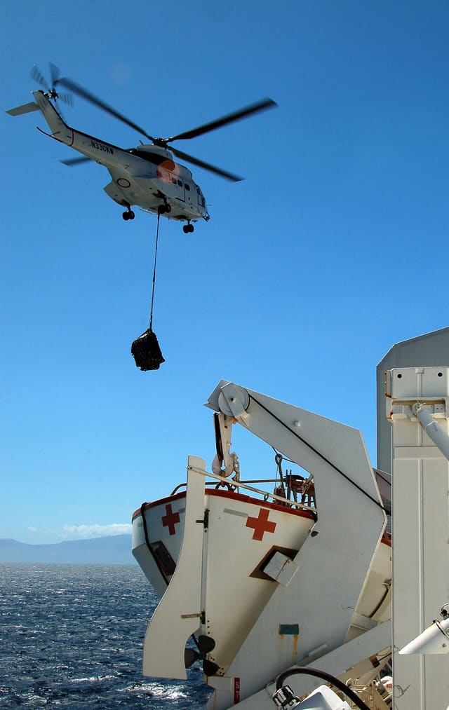 N330KW - Helicopter