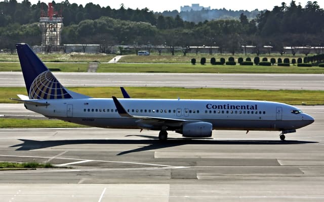 N25201 - Boeing