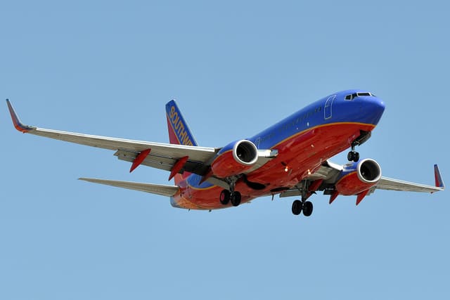 N965WN - Twin-engine aircraft