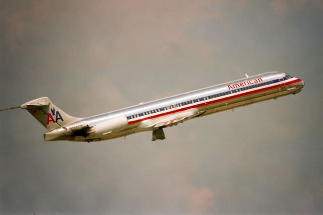 N422AA - Aircraft