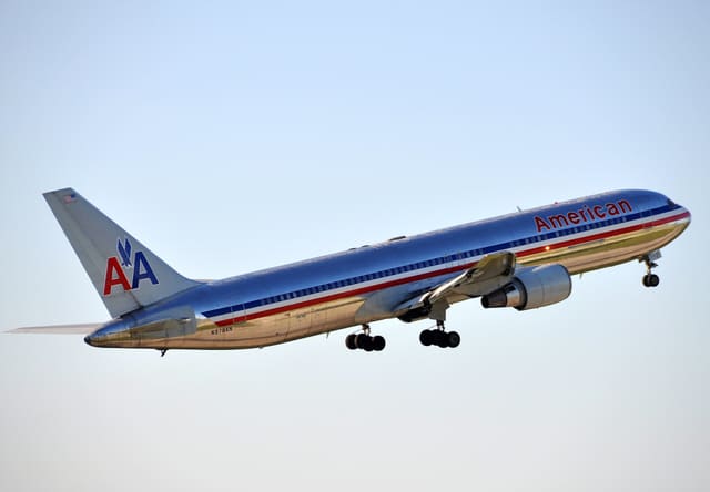 N378AN - Twin-engine aircraft
