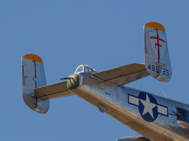 N25NA - Warbird
