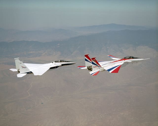 N836NA - Twin-engine aircraft